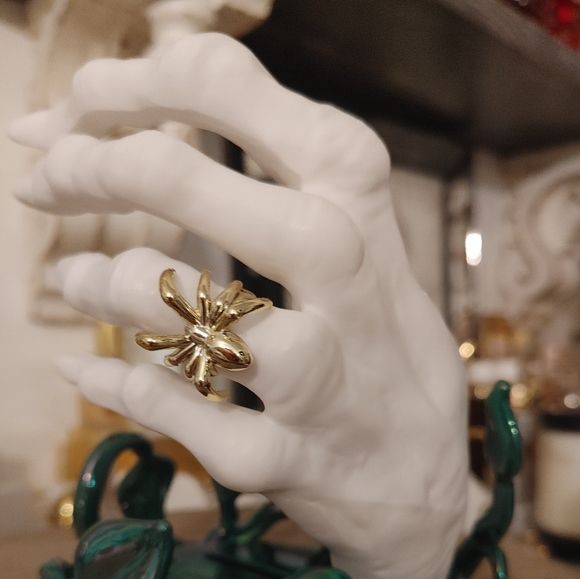 BATH & BODY WORKS HALLOWEEN IVY WITCH HAND SOAP HOLDER - Picture 8 of 8